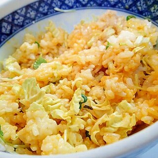 白菜とかいわれ大根と卵黄の混ぜご飯